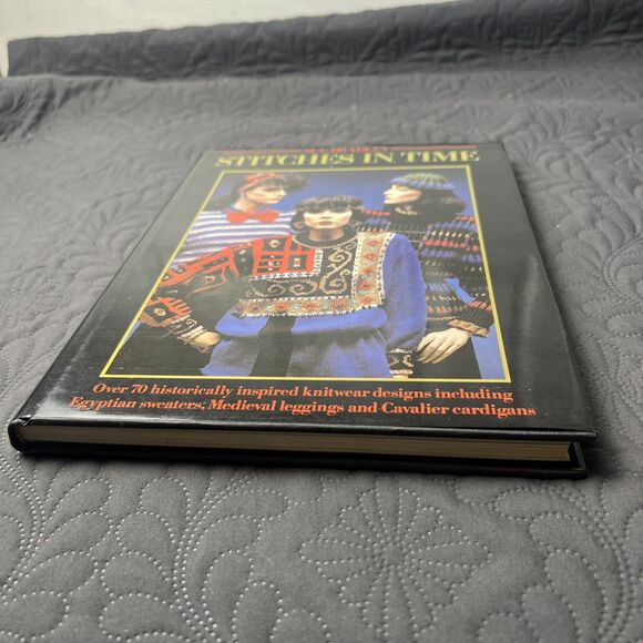 Stitches in Time: Over 70 historically-inspired knit by Bradley, Sue HB FPT 1986 - Picture 5 of 16